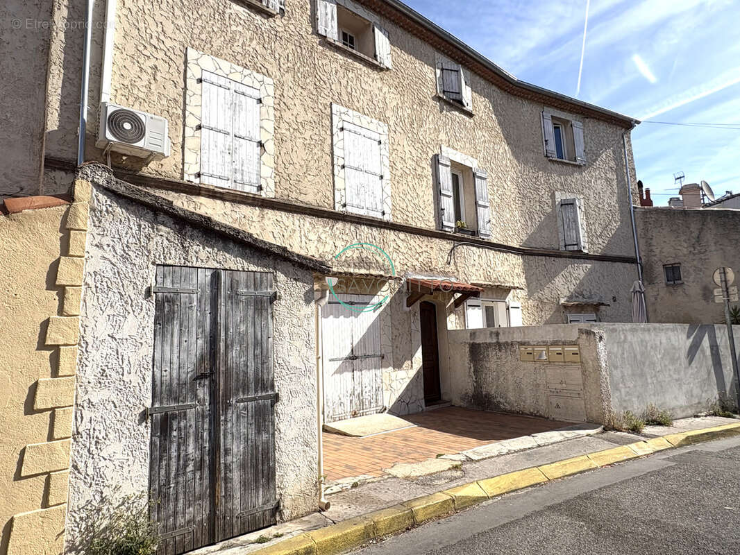 Appartement à MARSEILLE-11E