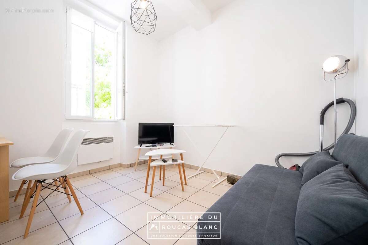 Appartement à MARSEILLE-6E