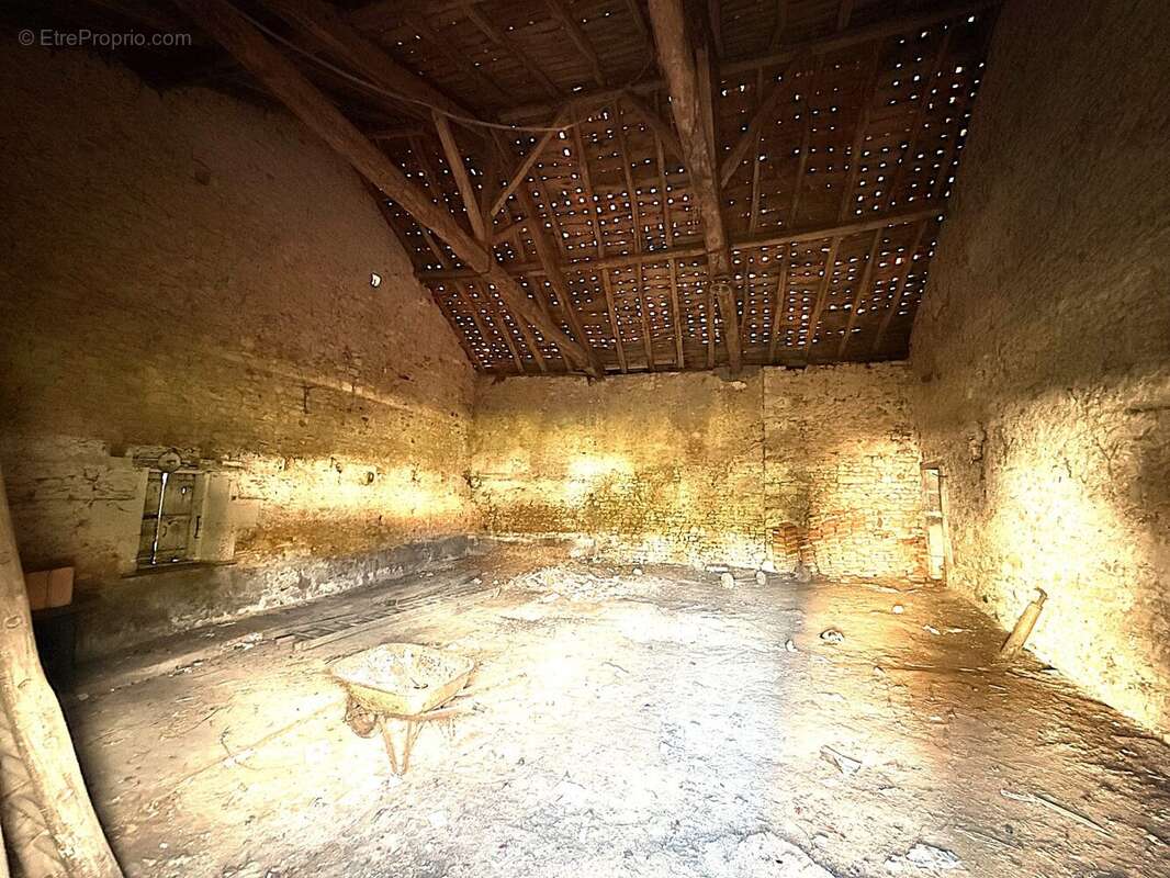 Maison à TAPONNAT-FLEURIGNAC