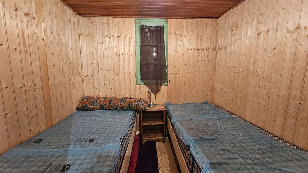 Terrain de loisirs de 520 m² avec dépendances et espaces nuit - photo 7