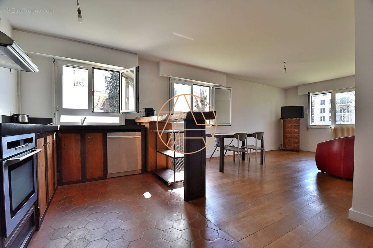 Appartement à SAINT-MAUR-DES-FOSSES