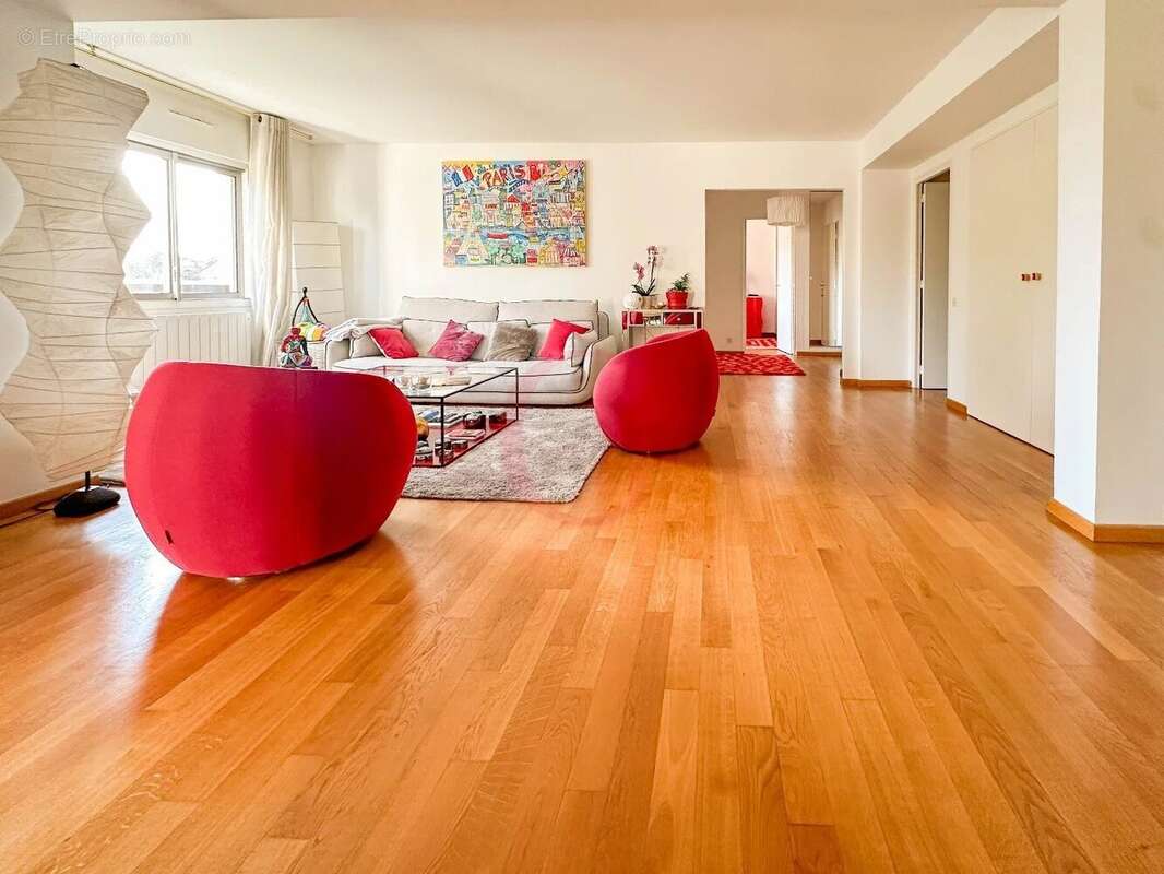 Appartement à BOURG-LA-REINE