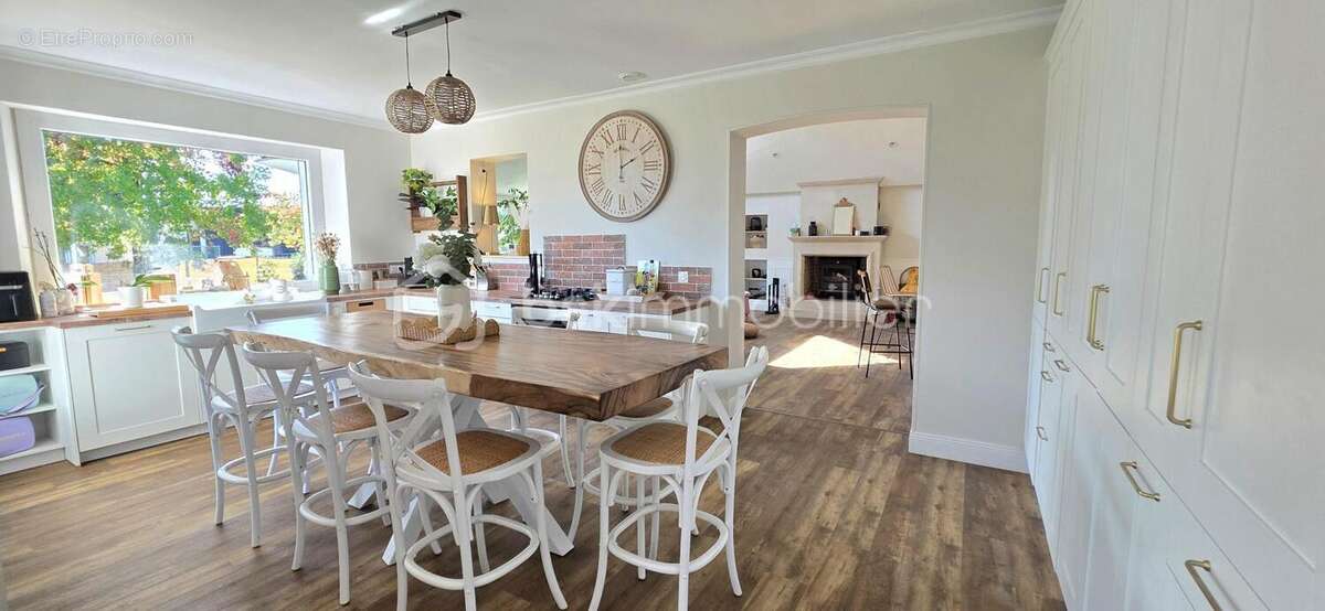 Maison à SAINT-BARTHELEMY-D'ANJOU