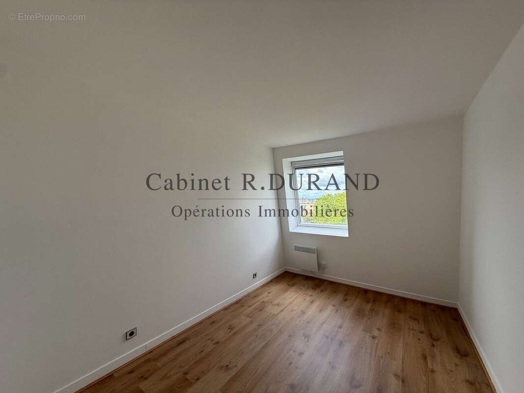 Appartement à LA GARENNE-COLOMBES