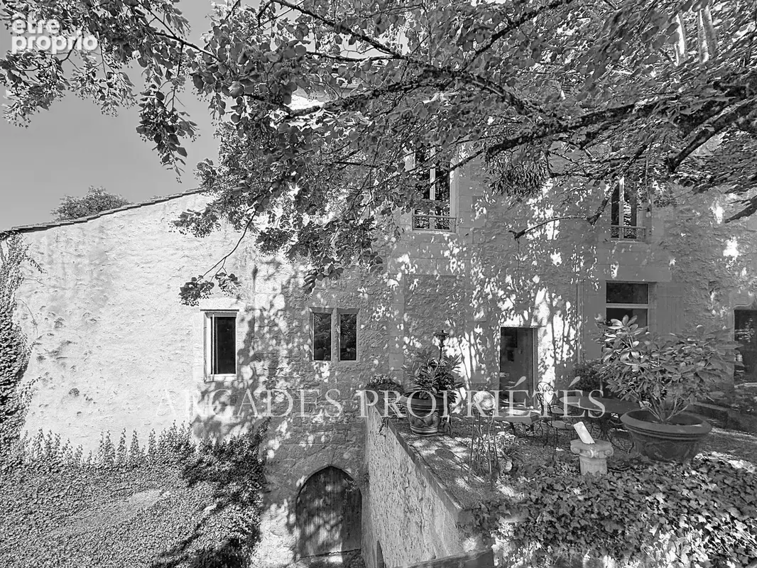 Demeure d'exception avec moulin et dependances - photo 1