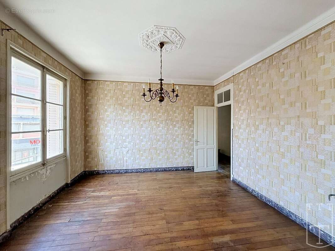 Appartement à AUBENAS