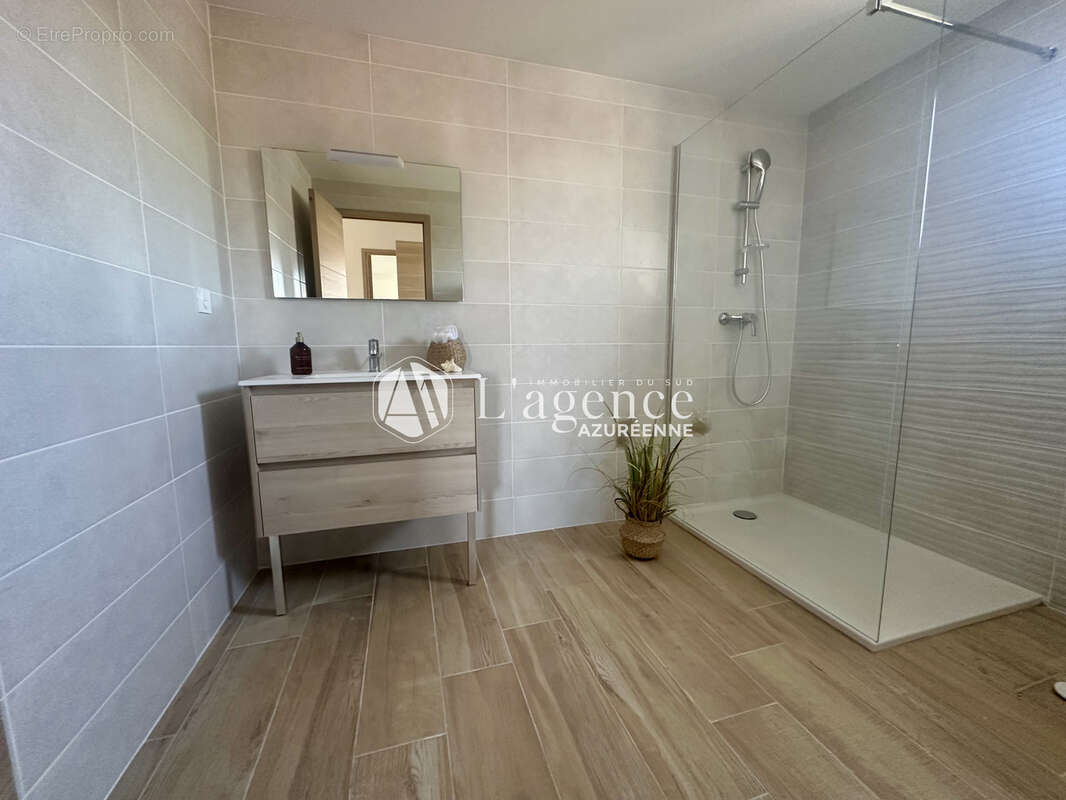 Saint laurent du var - tzanck - appartement 4 pieces 132 m2 terrasse - stationnements - photo 9
