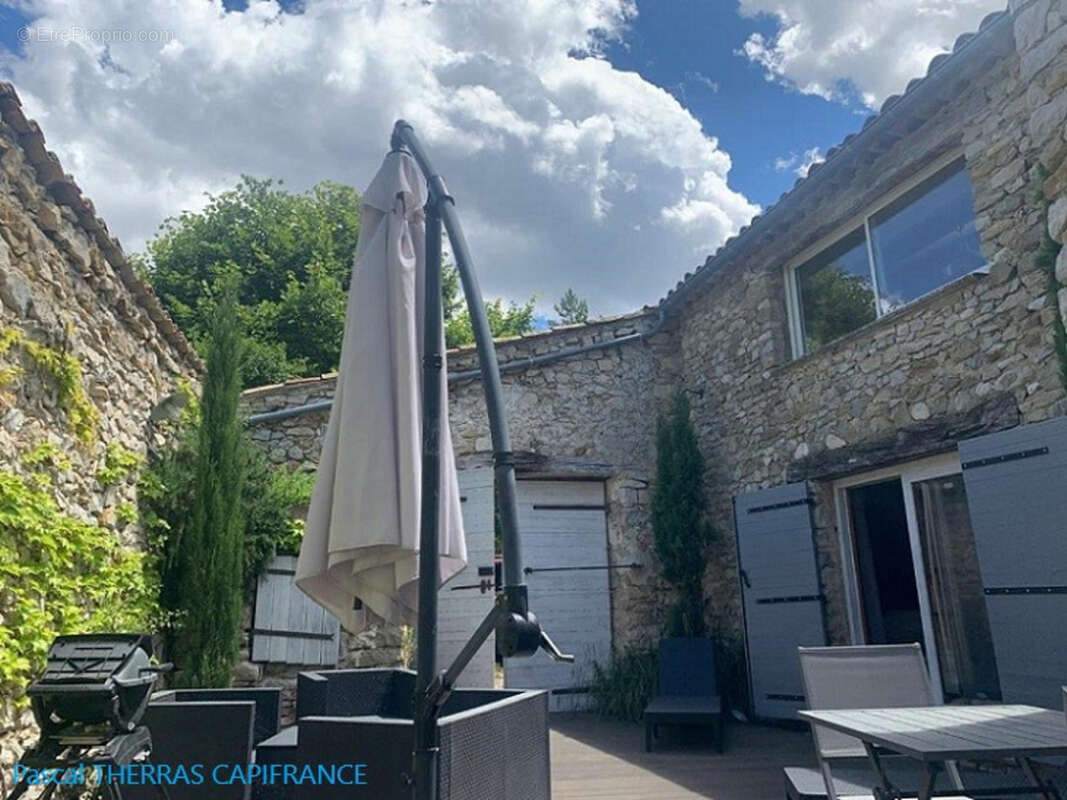 EXCLUSIVITÉ - à vendre ancienne bergerie restaurée- charme et sérénité au pied du Mont Ventoux - photo 16