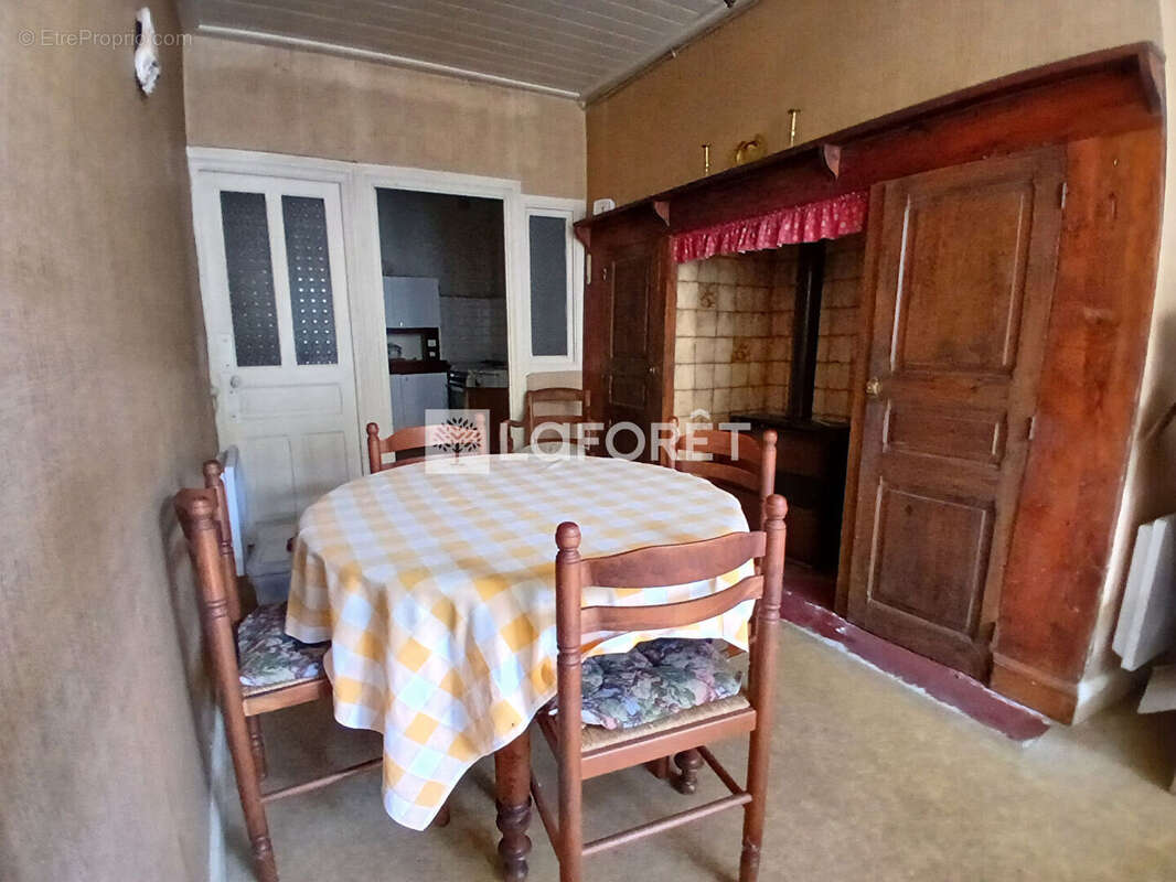 Maison à FERRIERES-SAINT-MARY