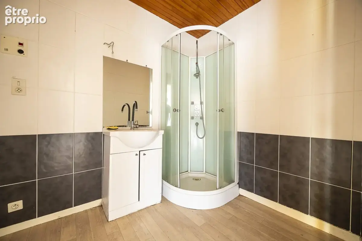 Maison 5 pièces 85 m² à vendre à Pleaux (15700) - photo 9
