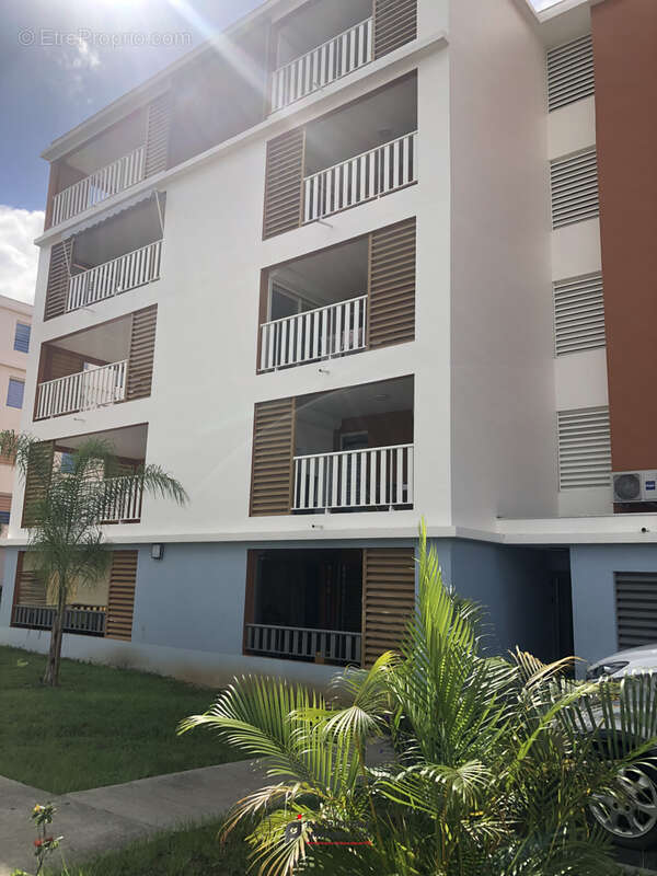 Appartement à LES ABYMES