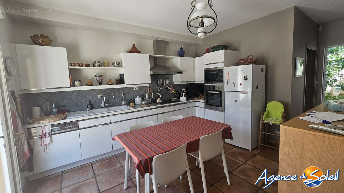 Maison 258 m² à Narbonne  - photo 7