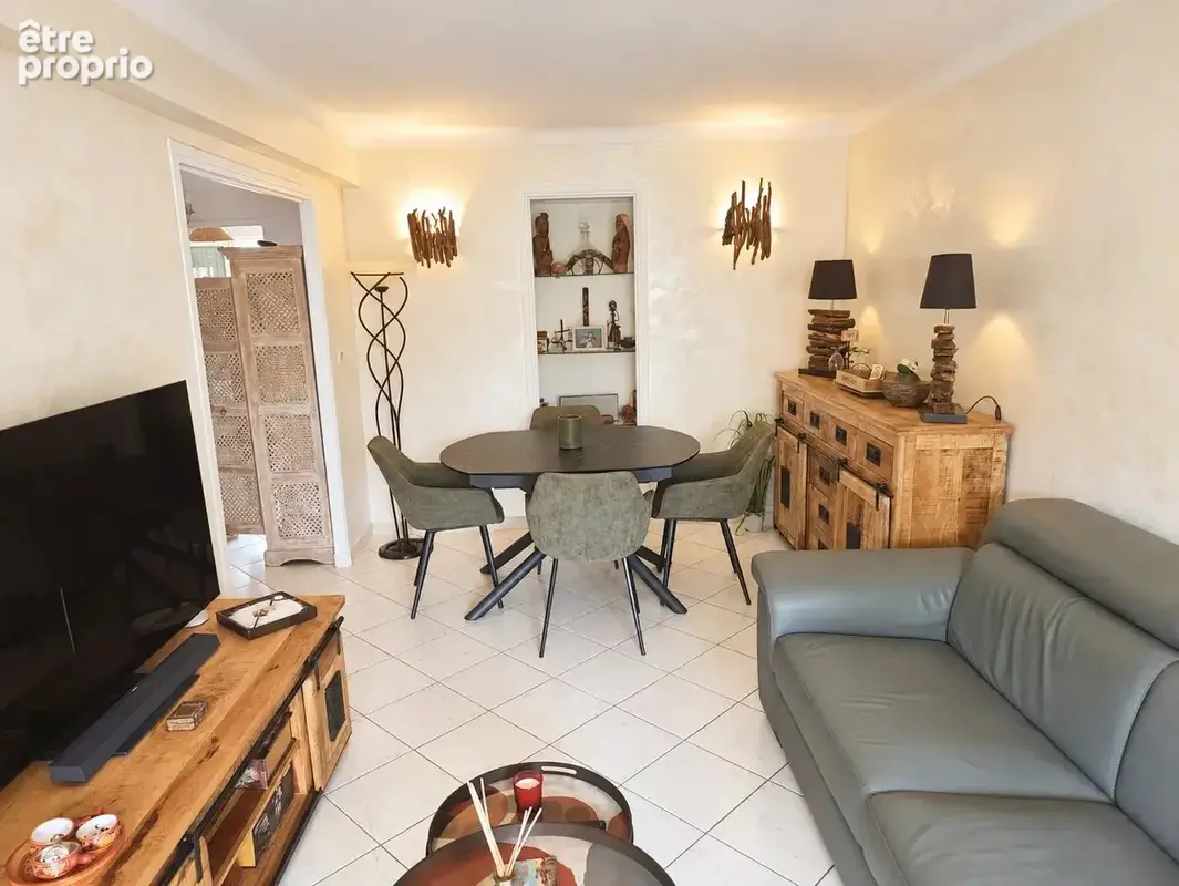 Superbe 4 pièces en excellent état – Terrasse avec aperçu mer, cave et possibilité de garage - photo 2