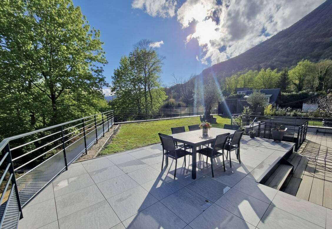 Appartement à LE BOURGET-DU-LAC