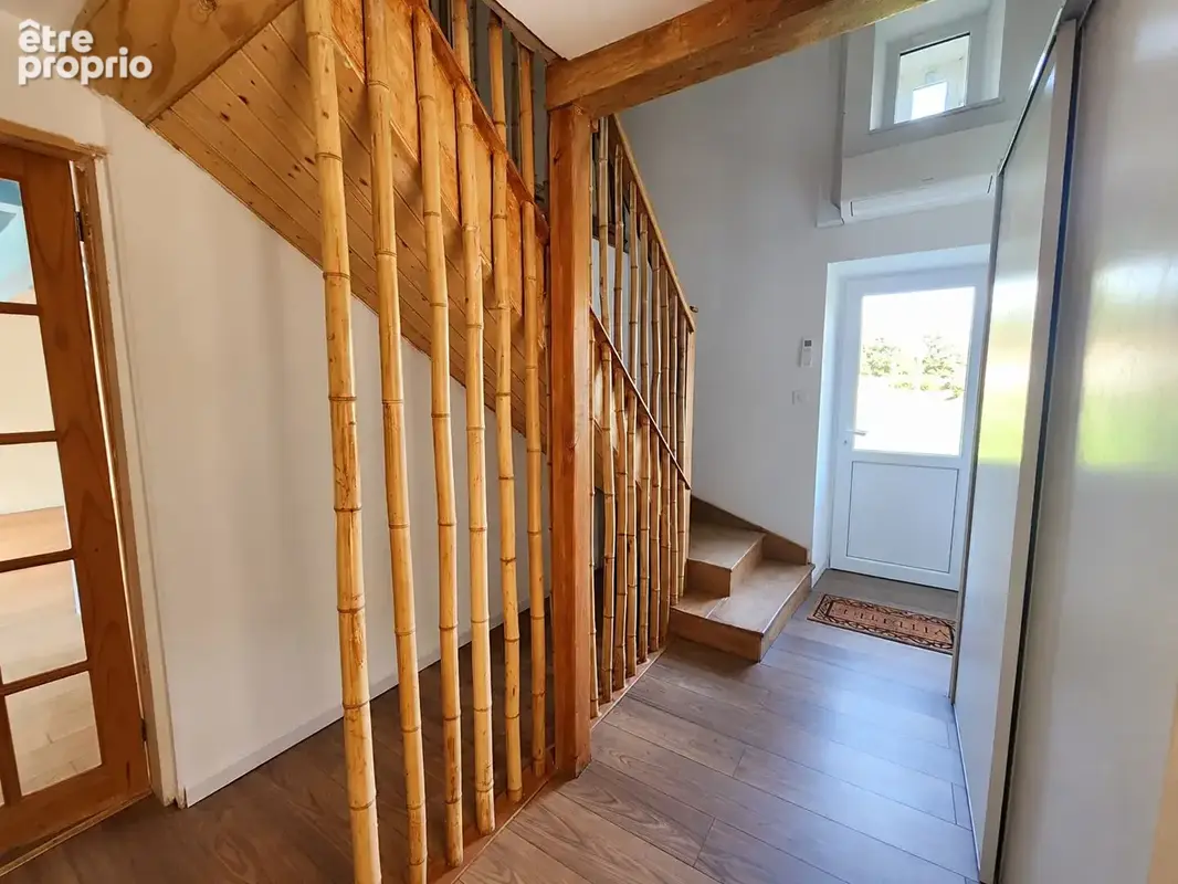 Adriers - Corps de ferme rénové de 3 chambres avec jardin. Classement énergétique A ! Une maison exceptionnelle. - photo 3