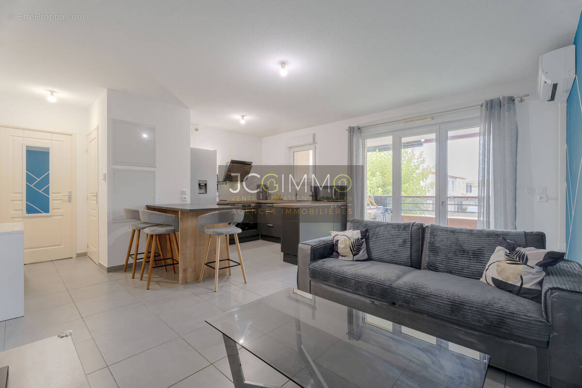 Appartement à CUERS