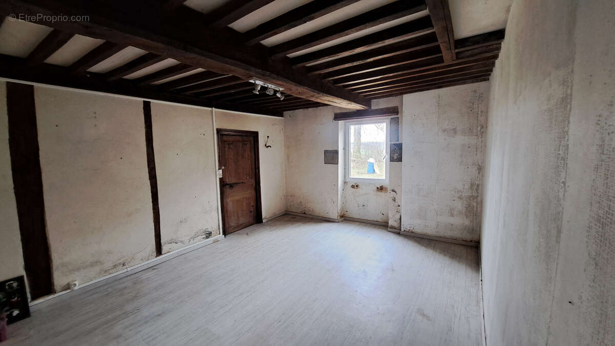 Maison à SAINT-PRIEST-DES-CHAMPS