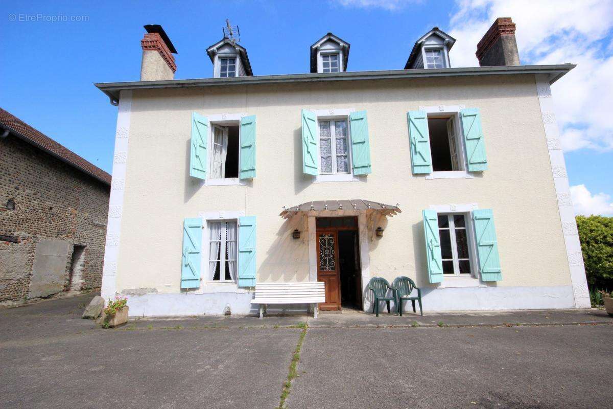 Maison à BEYRIE-EN-BEARN