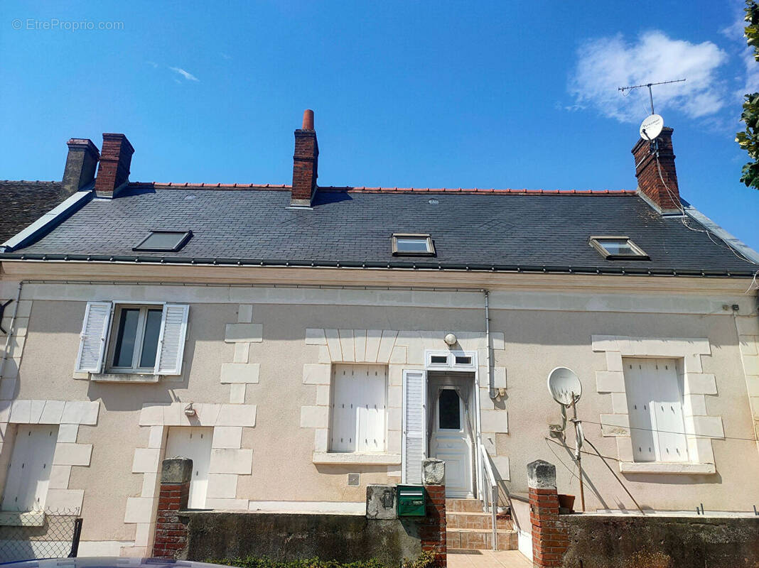 Maison à LA VILLE-AUX-DAMES