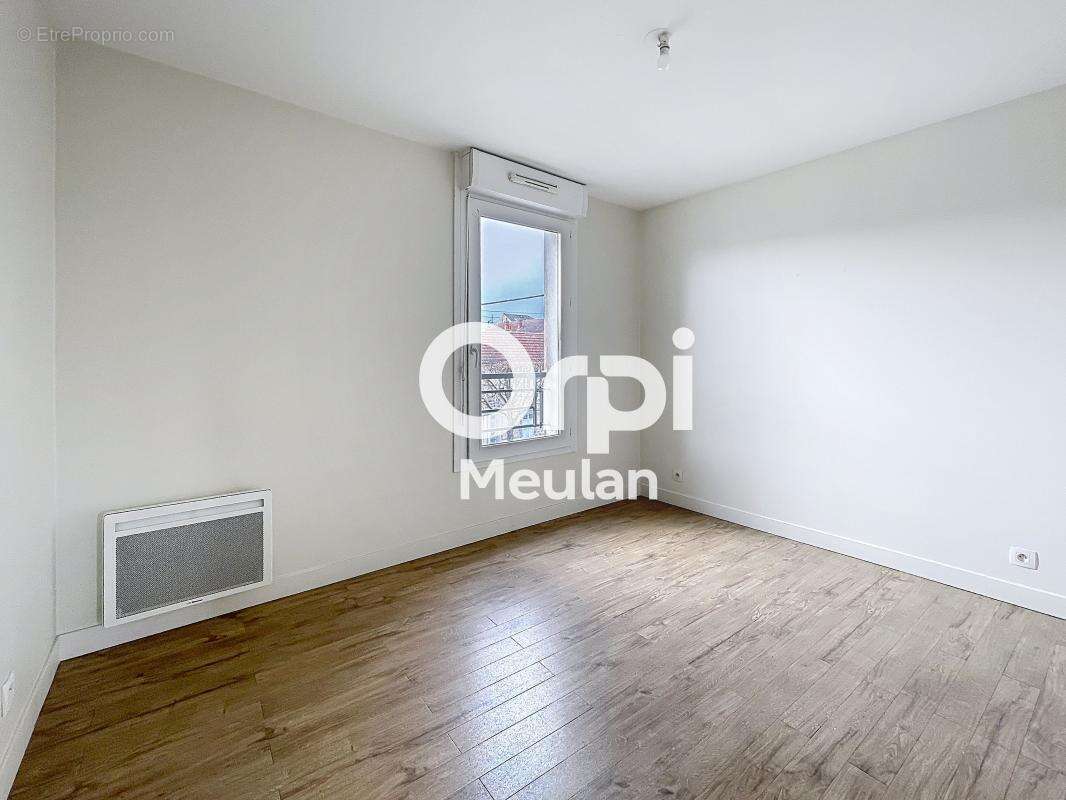 Appartement à LES MUREAUX