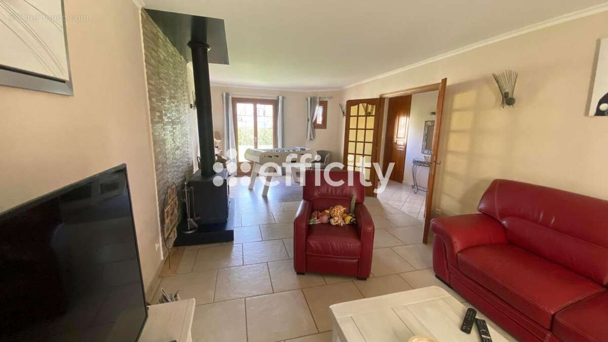 Maison 140 m² à Saint-Martin-En-Campagne  - photo 8
