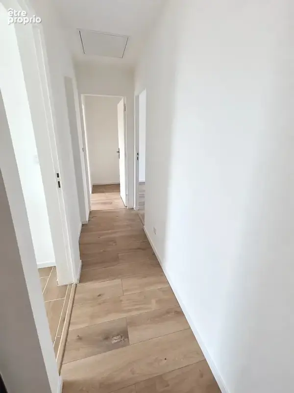 Maison mitoyenne rénovée – Le Bourny - photo 8