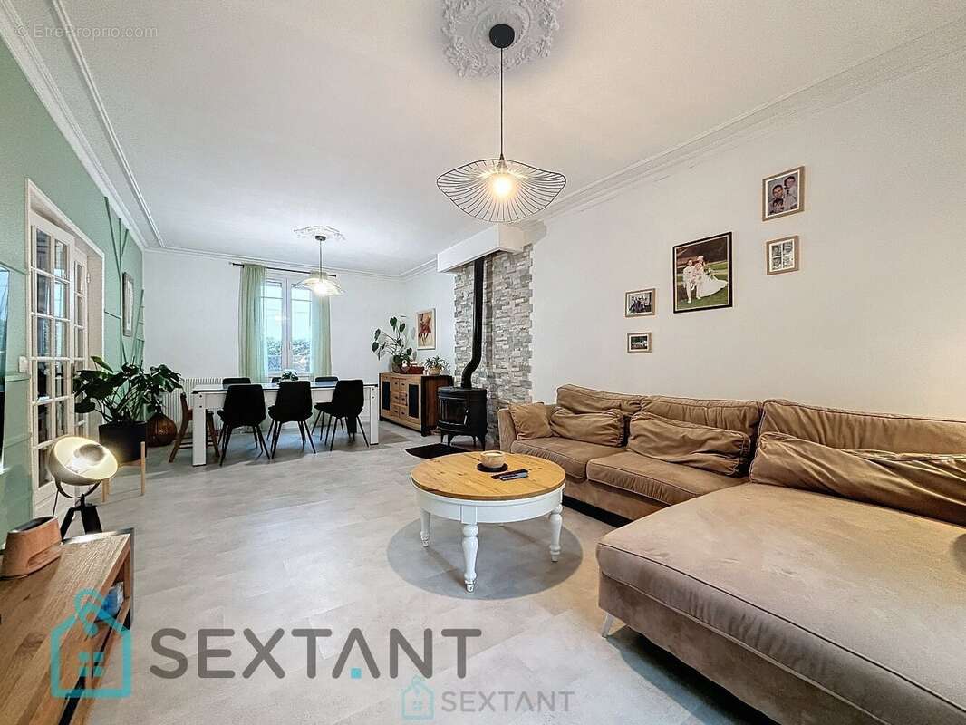 Maison à FRANQUEVILLE-SAINT-PIERRE