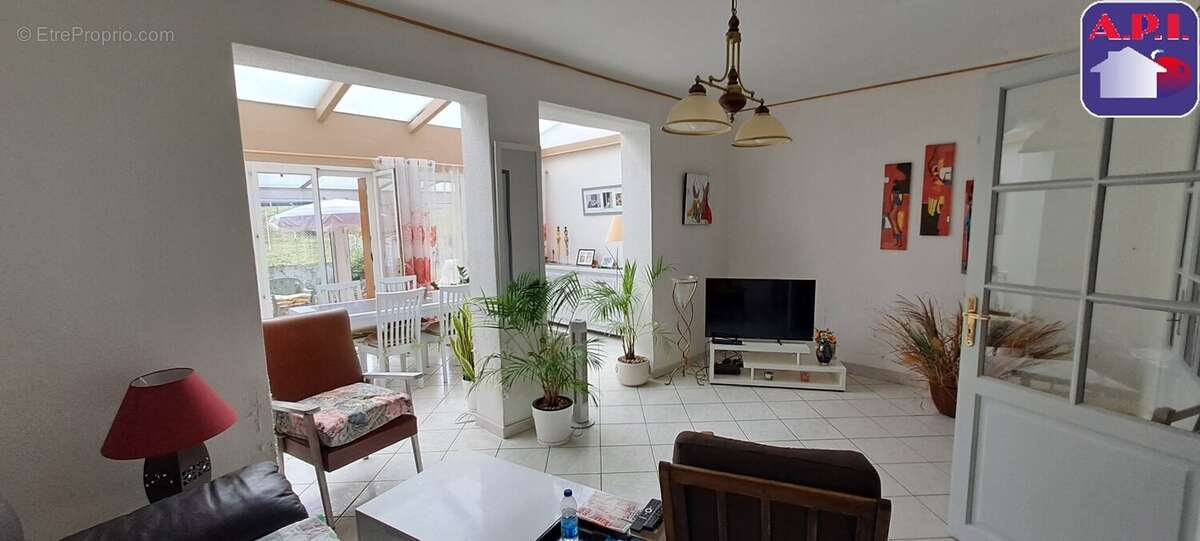 Maison à VILLENEUVE-D'OLMES