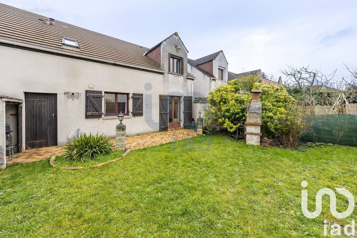 Photo 1 - Maison à LIEUSAINT