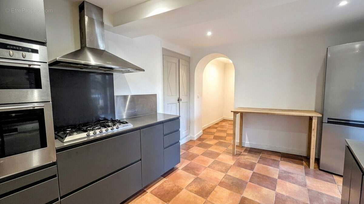 Très belle maison de village en pierres avec cour intérieure et balcon - photo 12