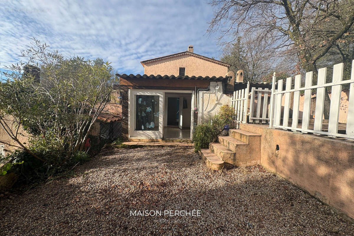 Maison à FIGANIERES