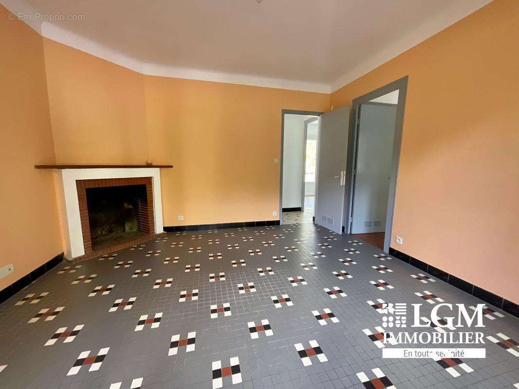 Maison à SAINT-PANDELON