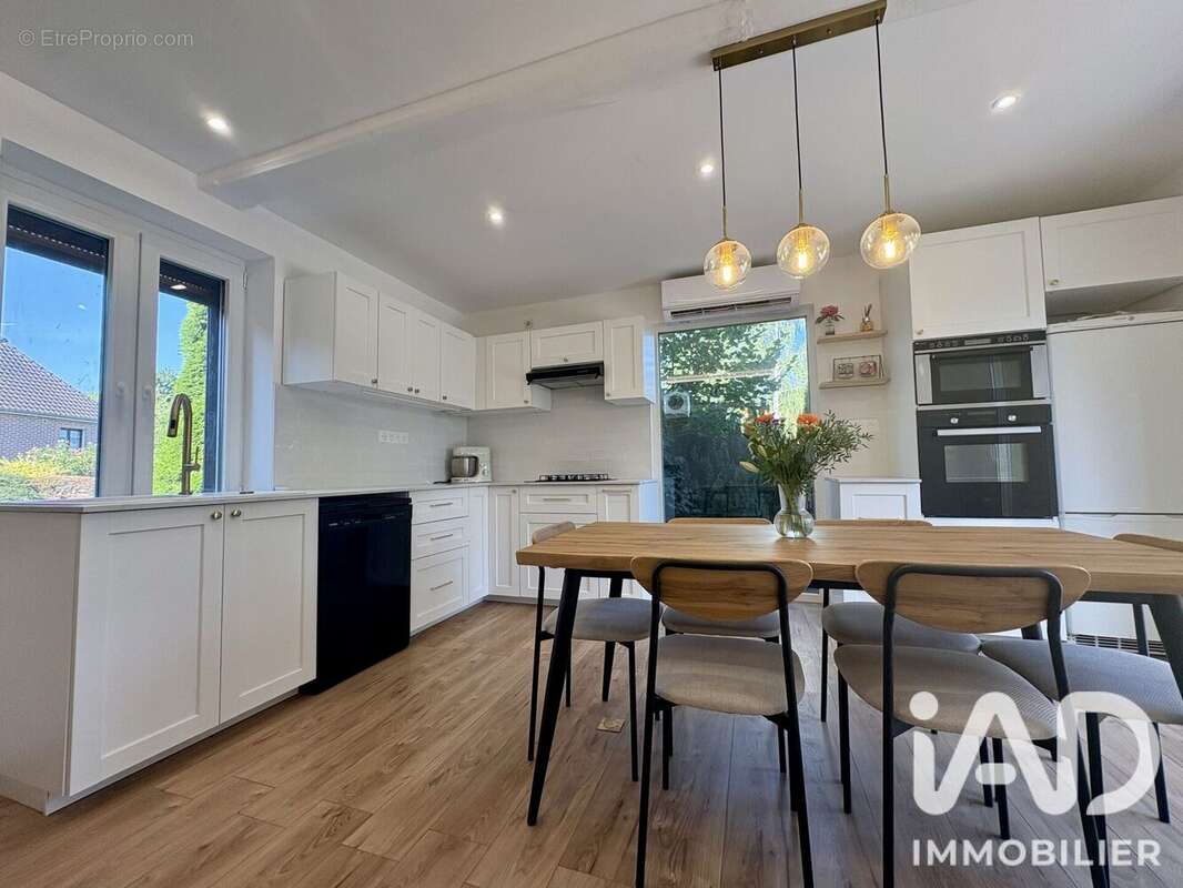 Maison 112 m² à Estree-Wamin  - photo 4