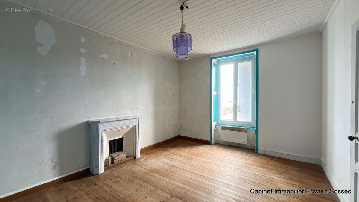 LE GUILVINEC - Maison de charme à rénover - photo 7
