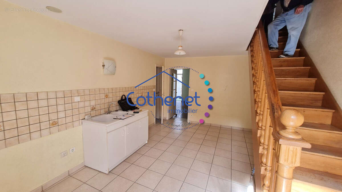 Maison à SAINT-JEAN-LA-BUSSIERE