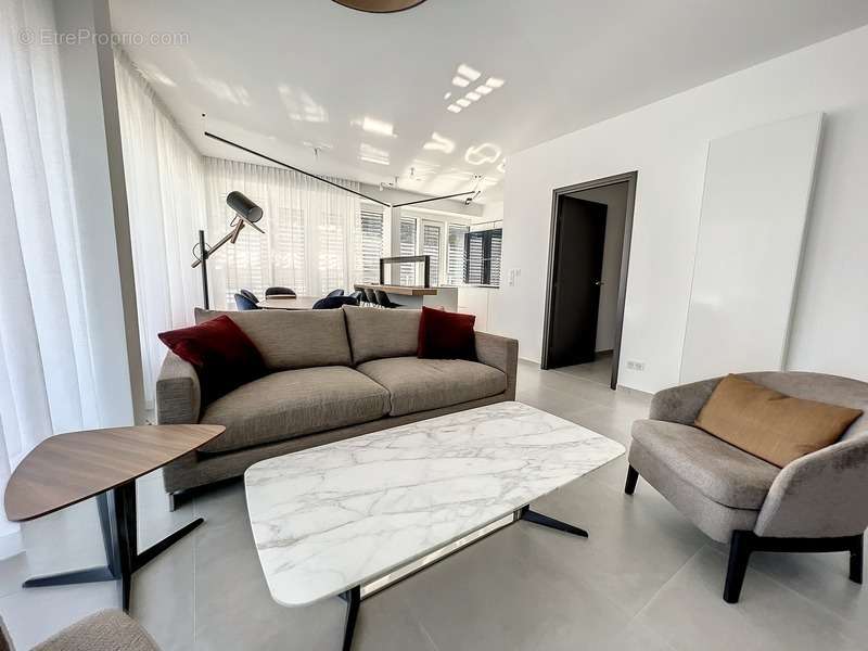 Appartement à REIGNIER