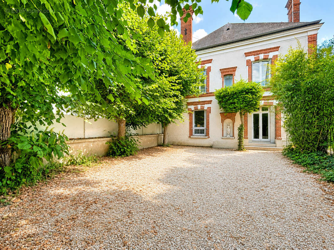 Maison à FONTAINEBLEAU