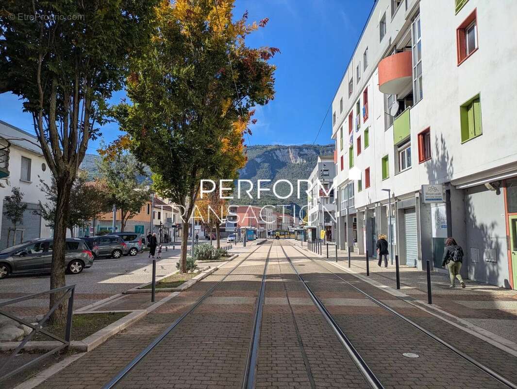 Appartement à FONTAINE