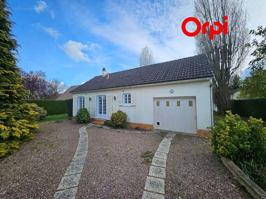 Maison à BERNAY