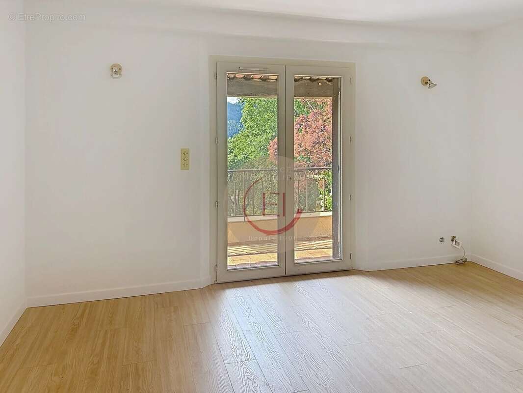 Maison à LES ADRETS-DE-L'ESTEREL
