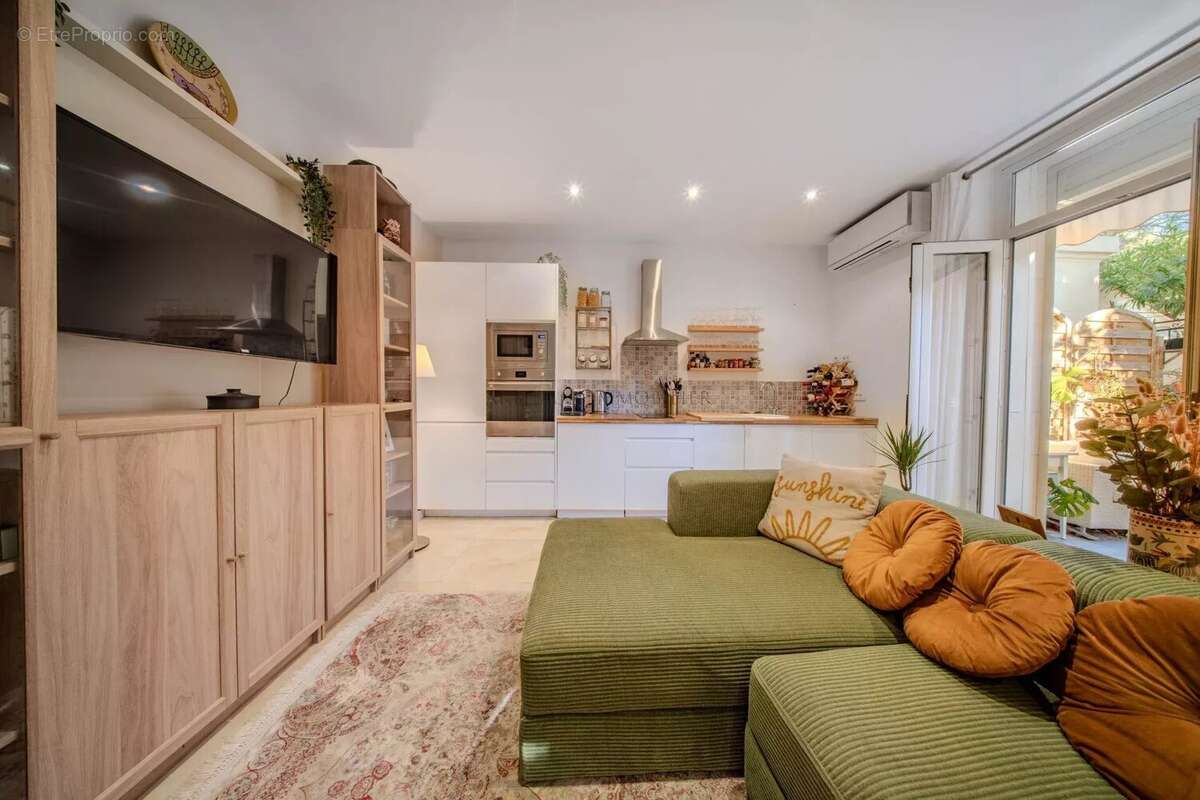 Appartement à ROQUEBRUNE-CAP-MARTIN