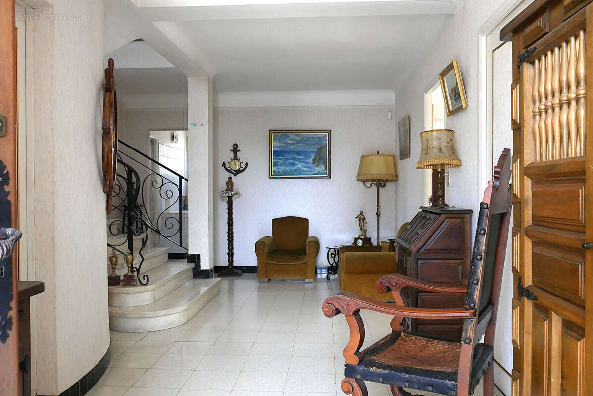 Maison T7  Côte Pavée 178m2 - photo 2