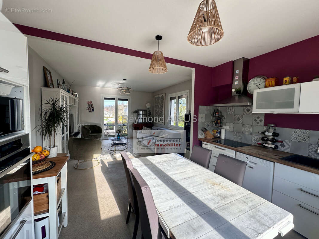 Maison à PINEUILH