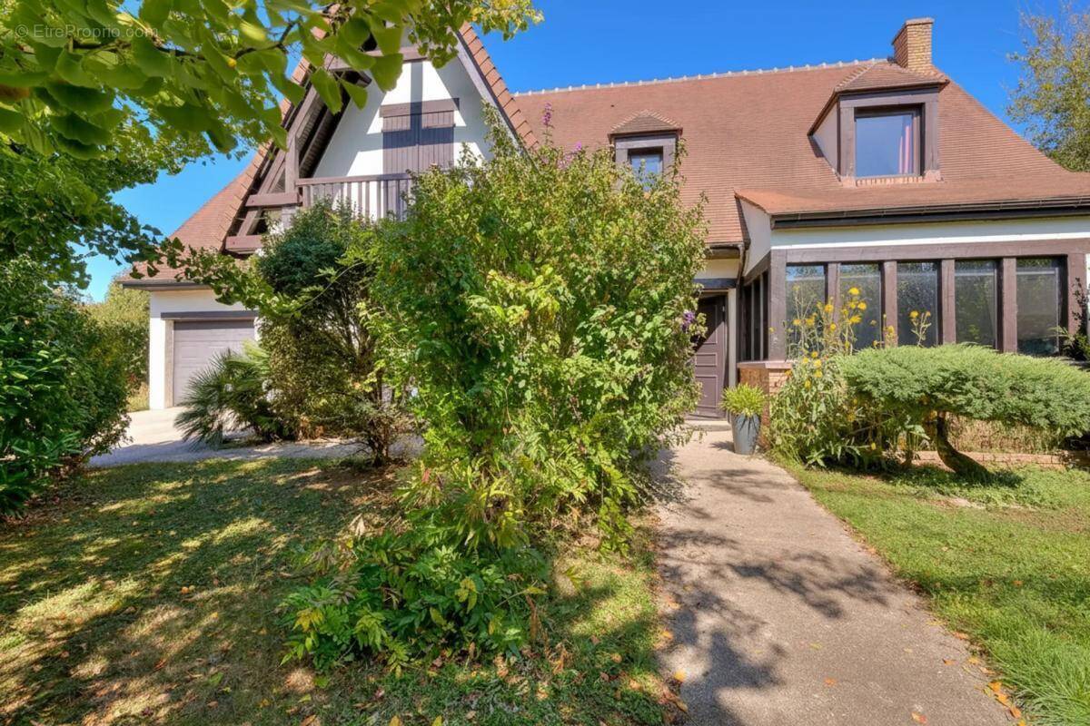 Maison à VILLECRESNES