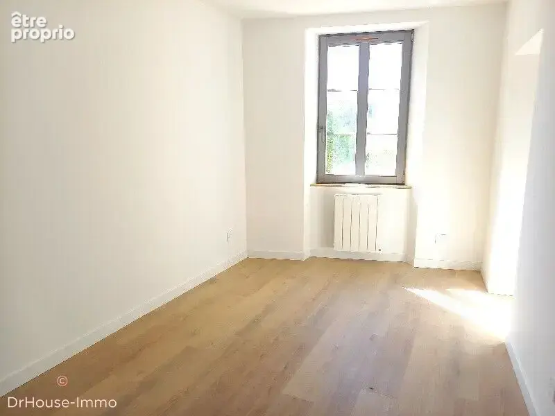 Appartement 59 m² à La Cote-Saint-Andre  - photo 9