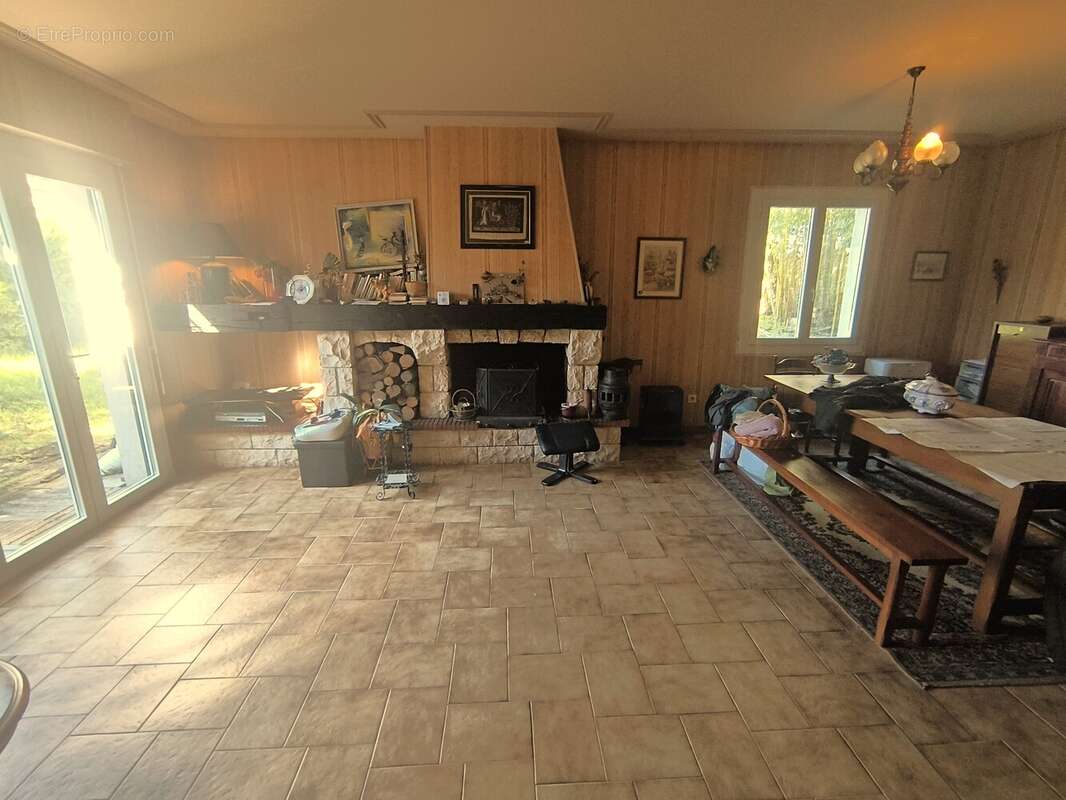 Maison à MORNAC