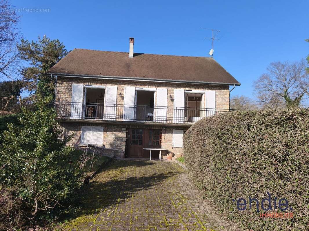 Maison à COSNE-D'ALLIER