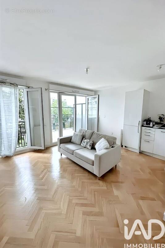 Photo 1 - Appartement à LE PLESSIS-ROBINSON