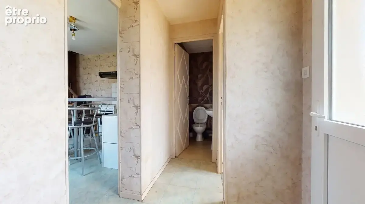 Maison louée à Saint Germain des Fossés - photo 8