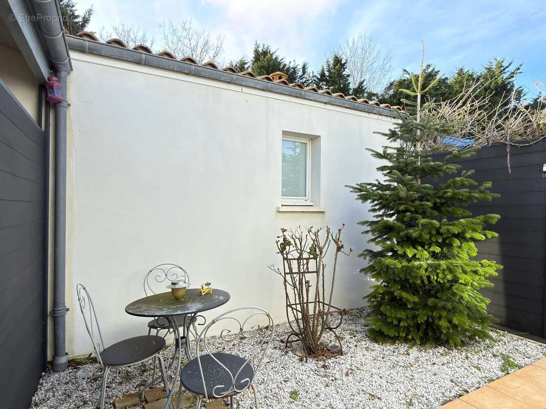 Maison à DOMPIERRE-SUR-MER